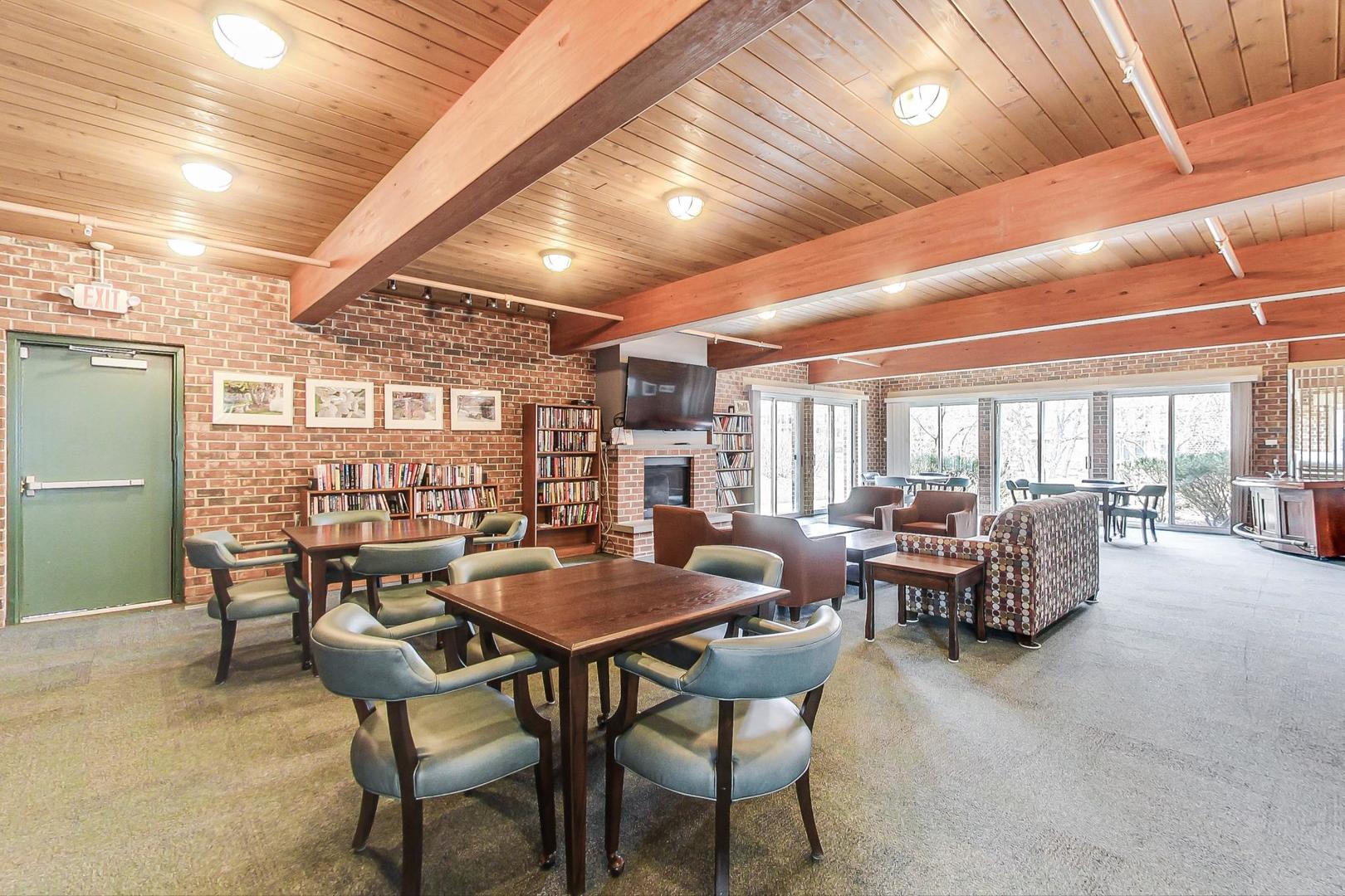 5040 ARBOR Lane Unit: 301