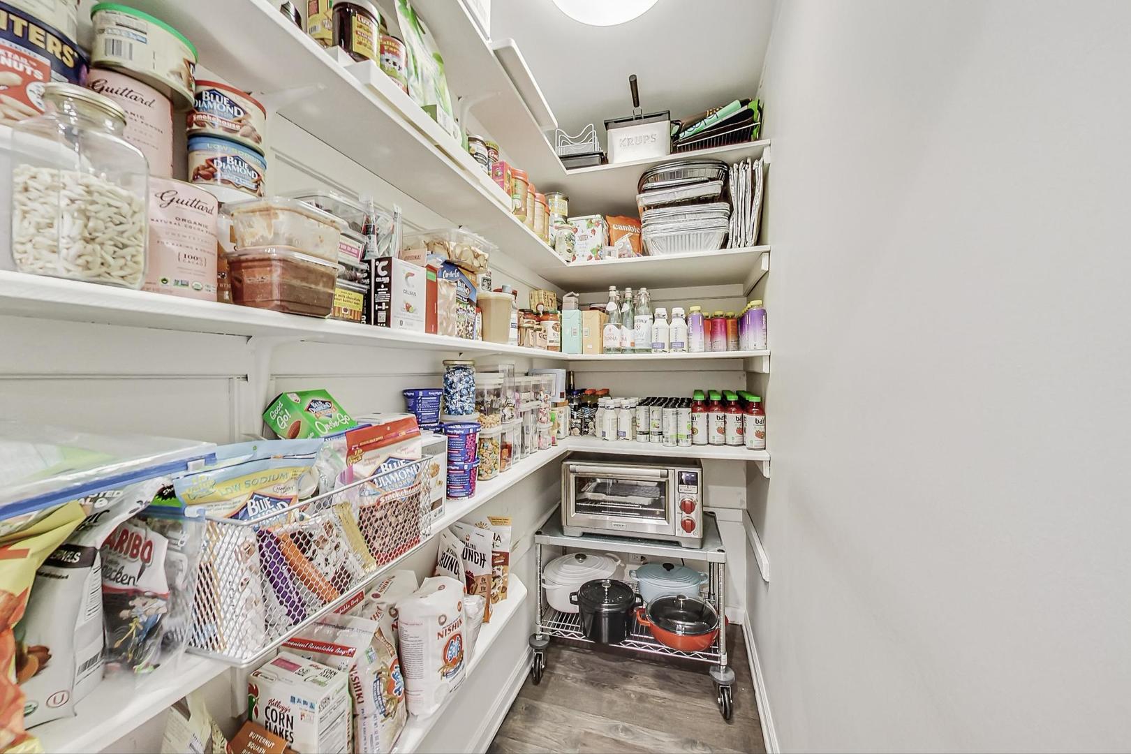 5040 ARBOR Lane Unit: 301