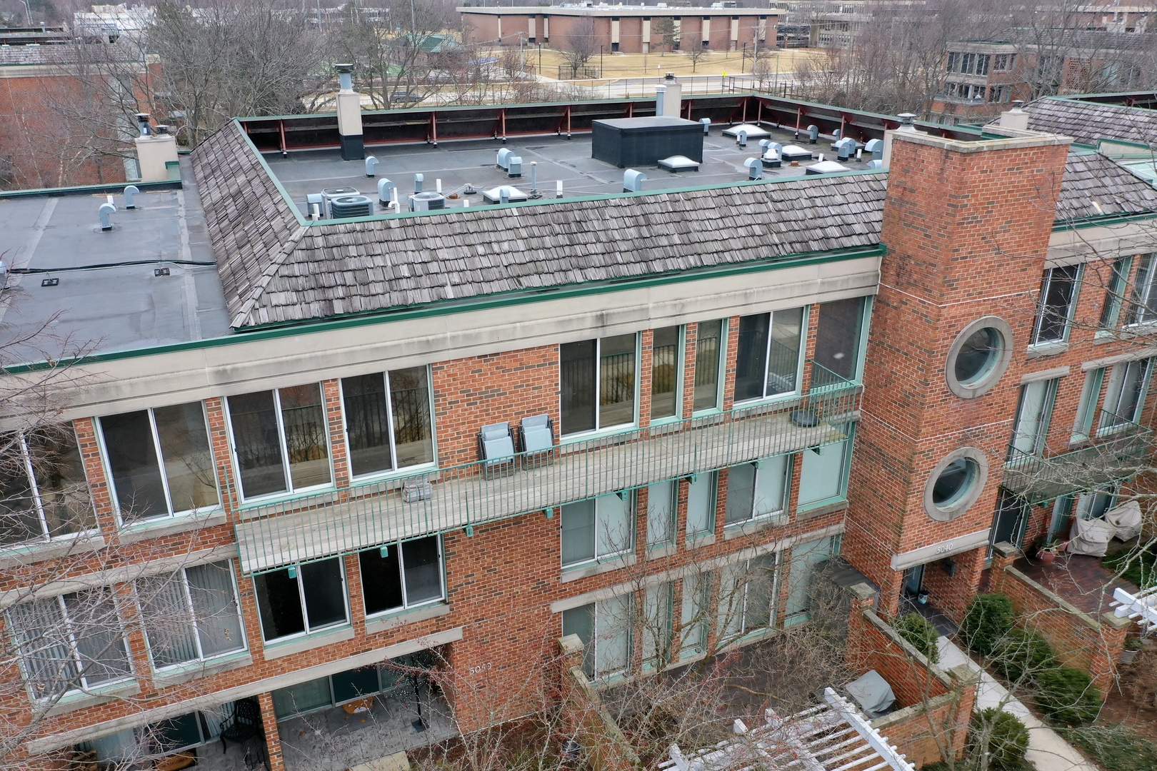 5040 ARBOR Lane Unit: 301