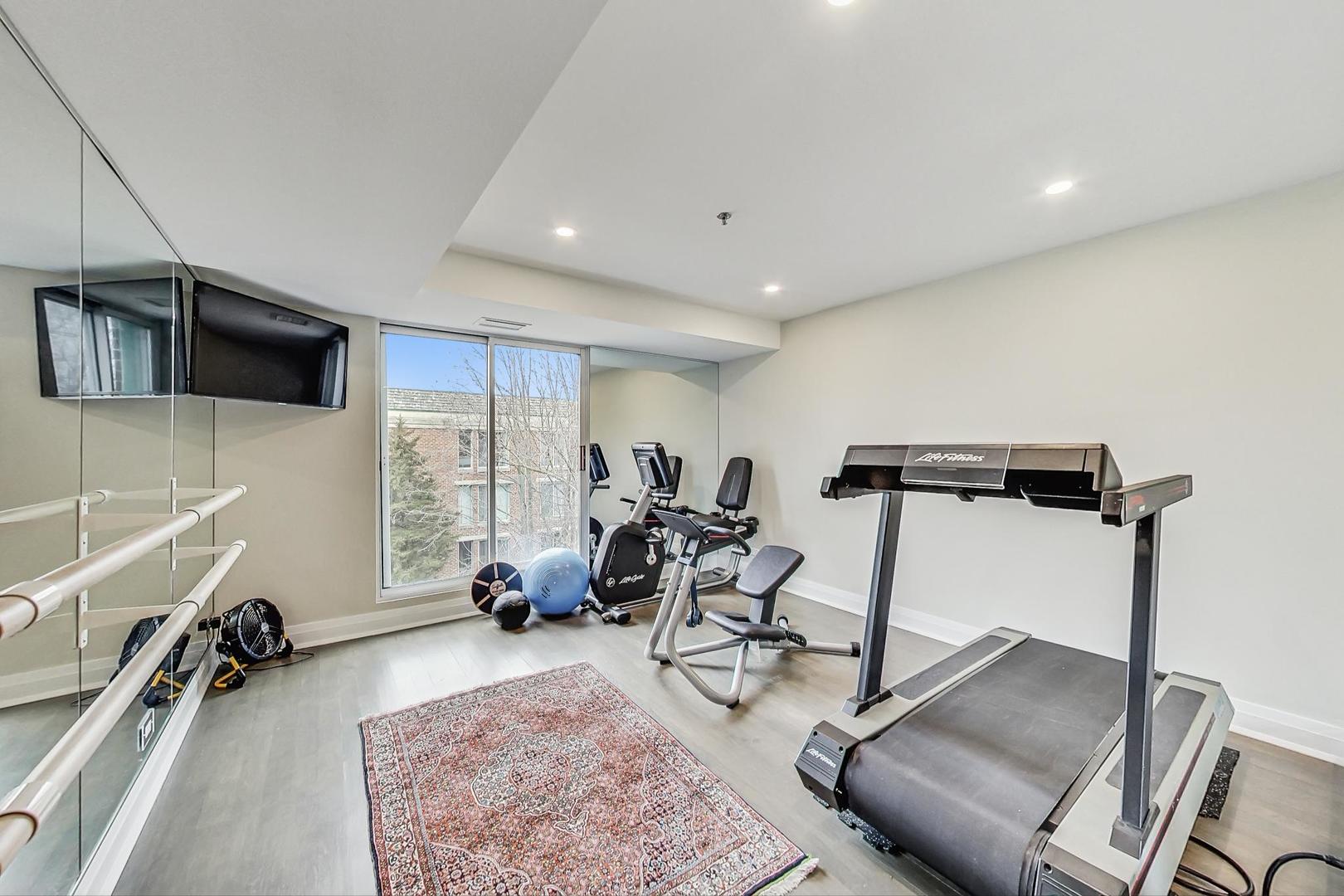 5040 ARBOR Lane Unit: 301