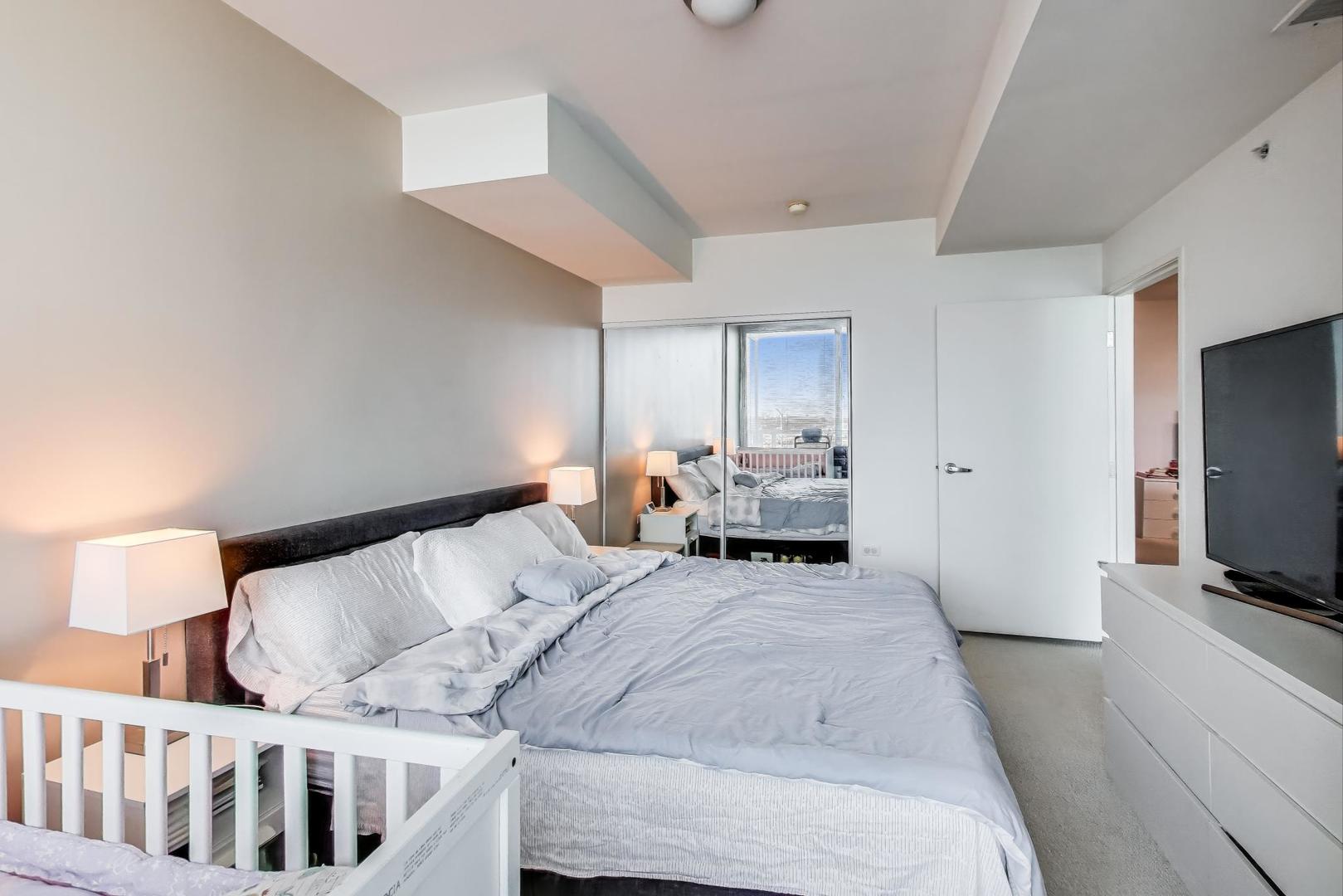 9655 Woods Drive Unit: 1807