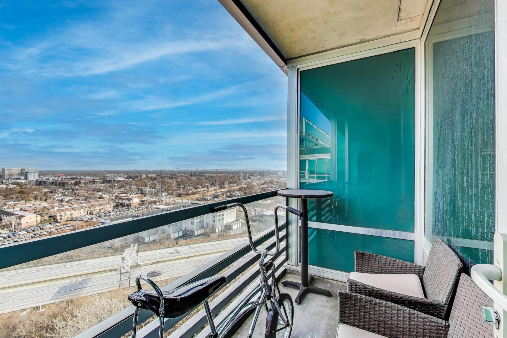 9655 Woods Drive Unit: 1807