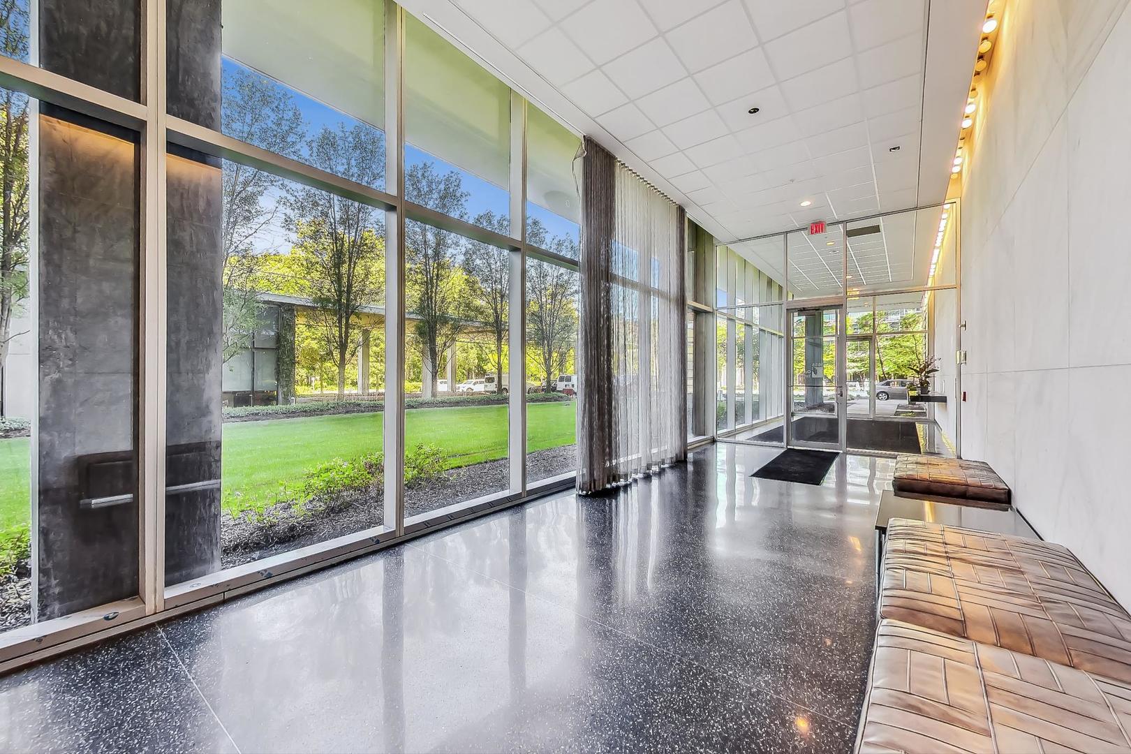9655 Woods Drive Unit: 1807