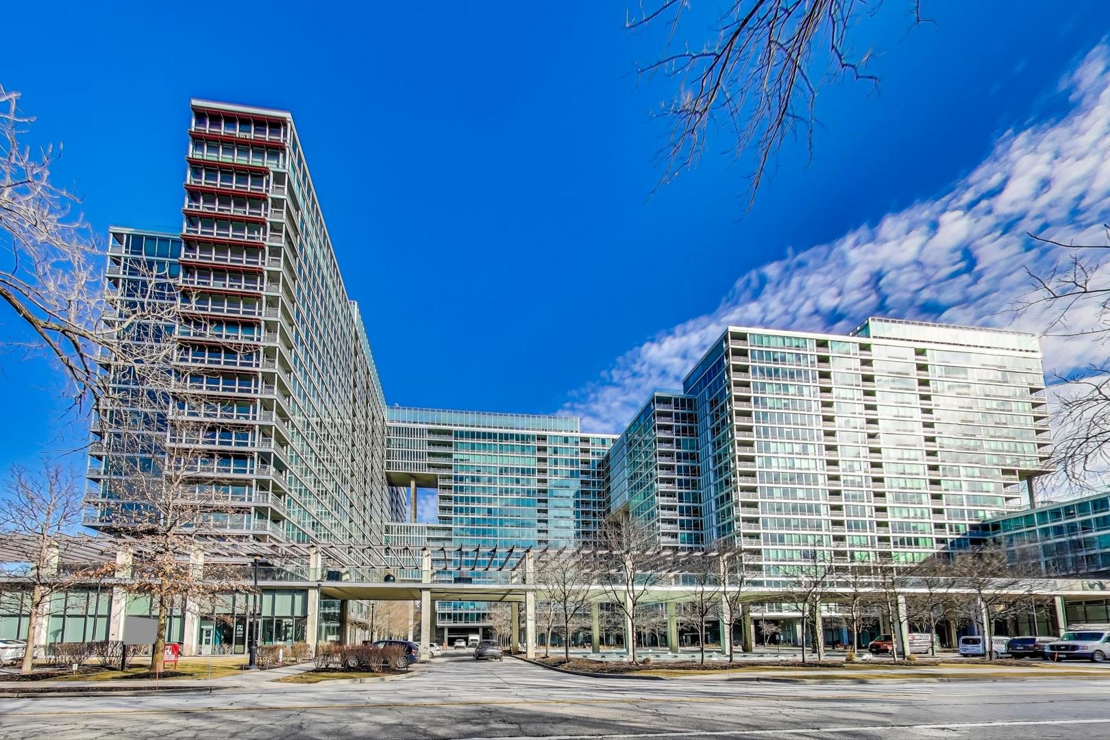 9655 Woods Drive Unit: 1807