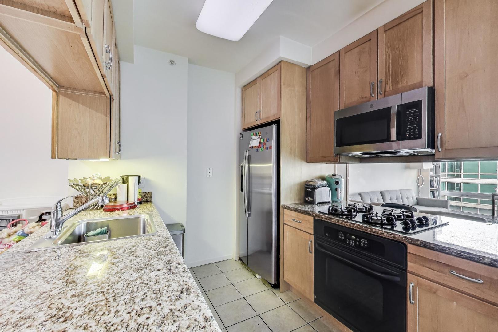 9655 Woods Drive Unit: 1807