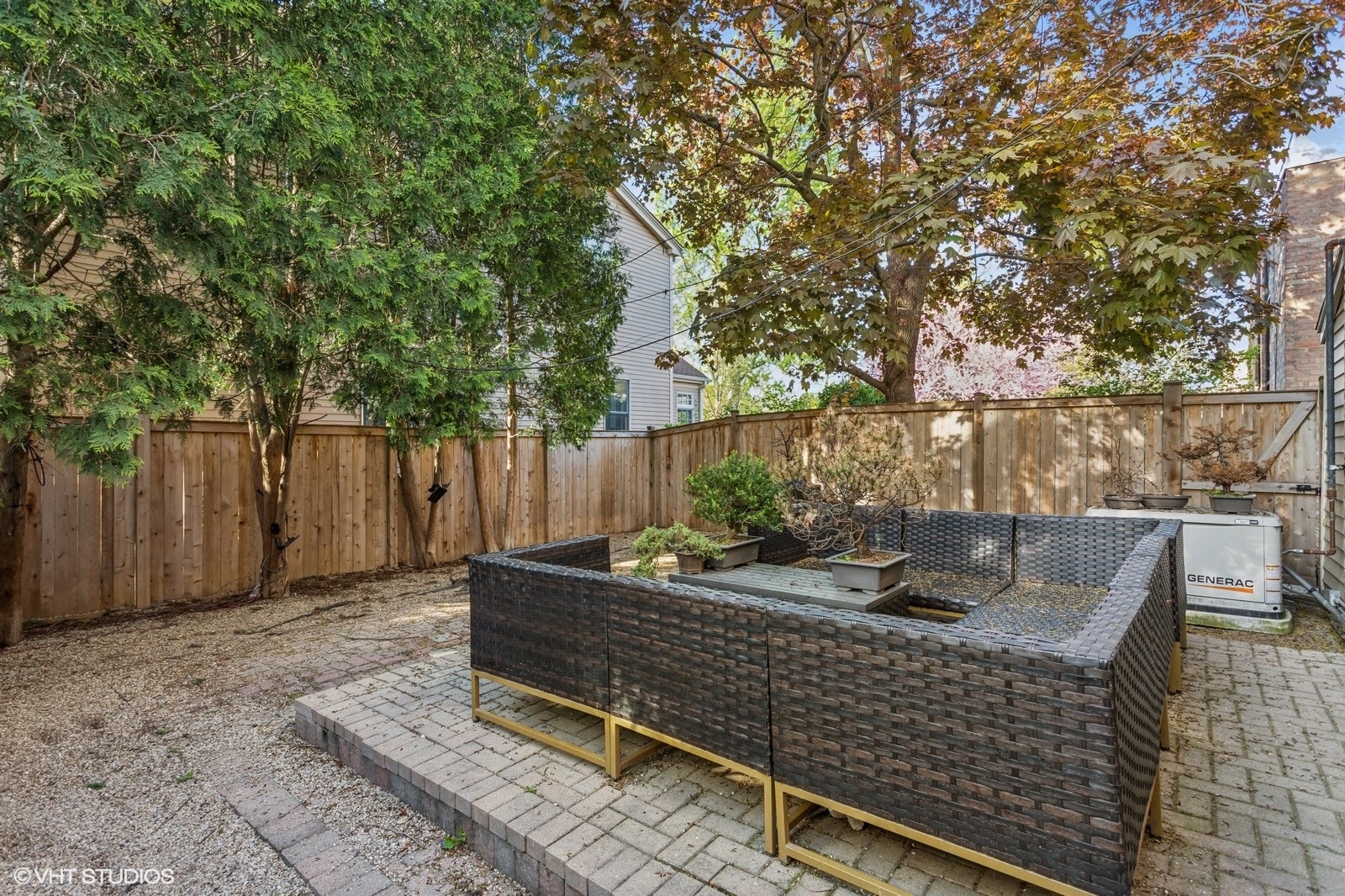 2751 Prairie Avenue