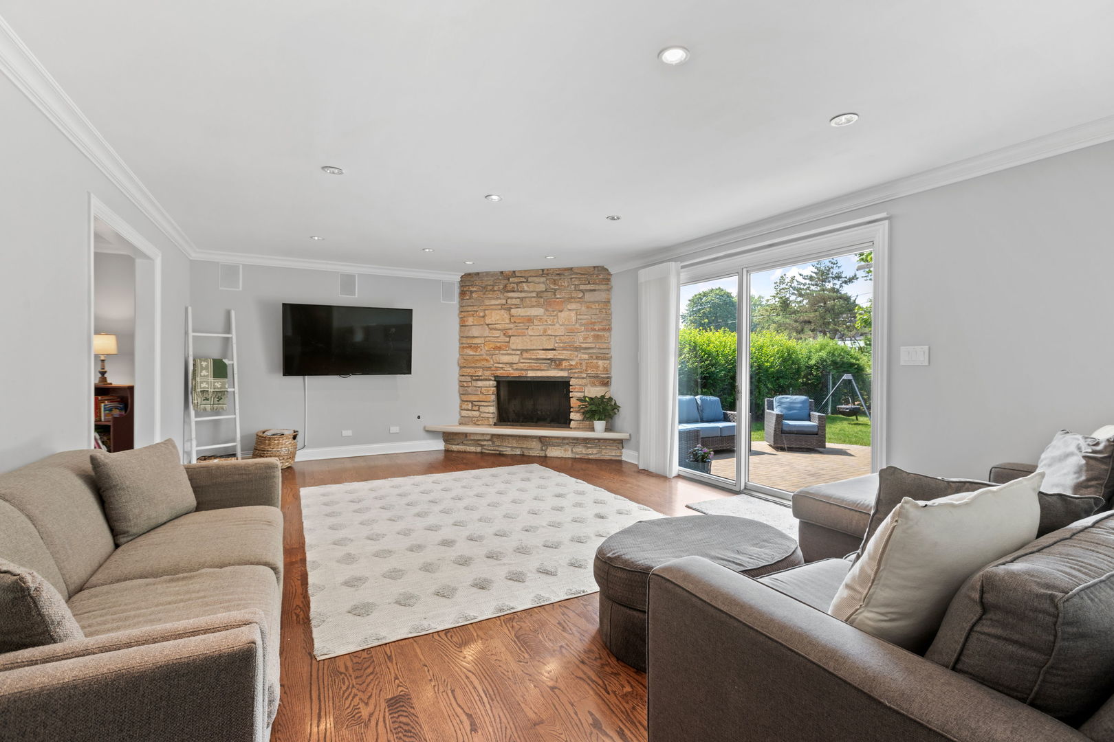 2510 Marian Lane