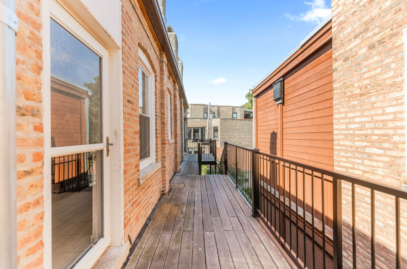 3264 W Wrightwood Avenue Unit: 2