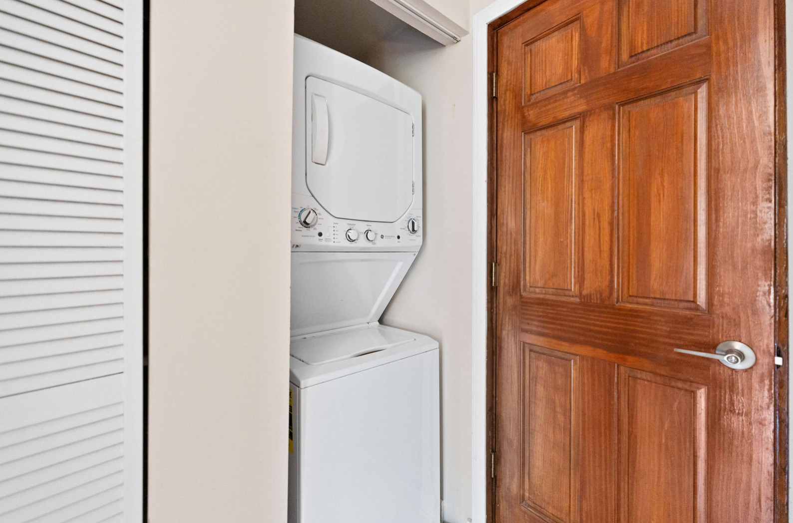 3264 W Wrightwood Avenue Unit: 2