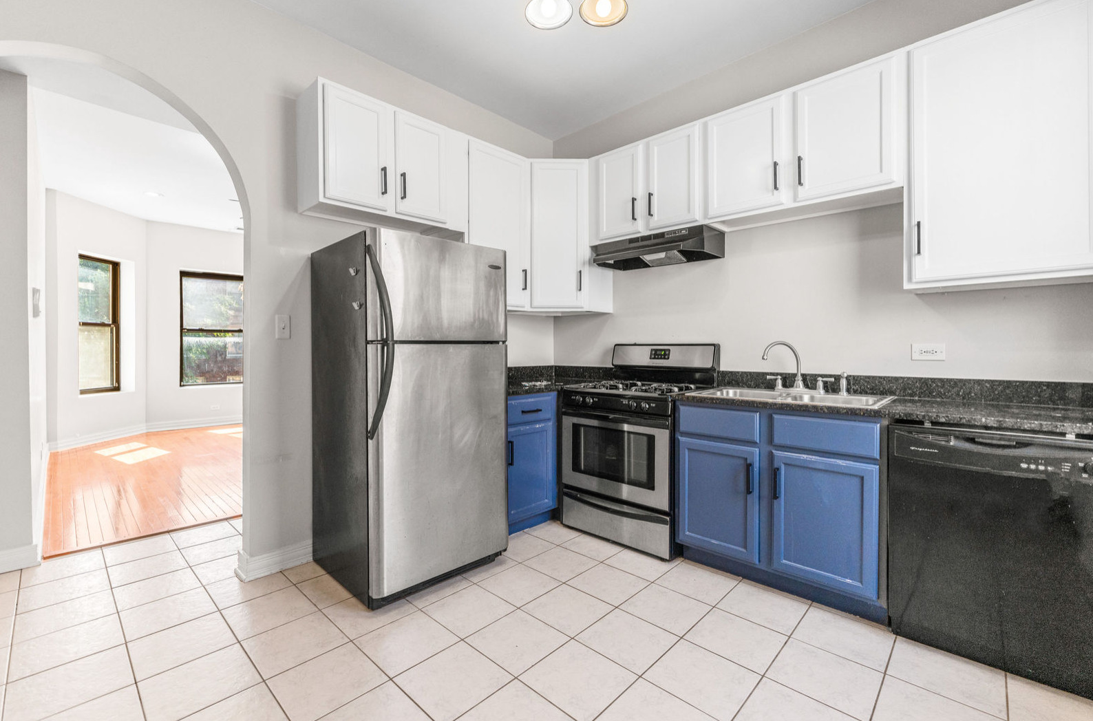 3264 W Wrightwood Avenue Unit: 2