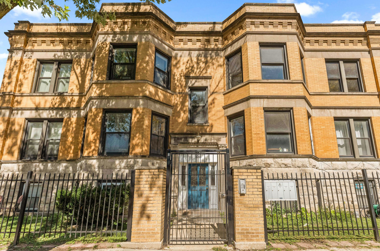 3264 W Wrightwood Avenue Unit: 2