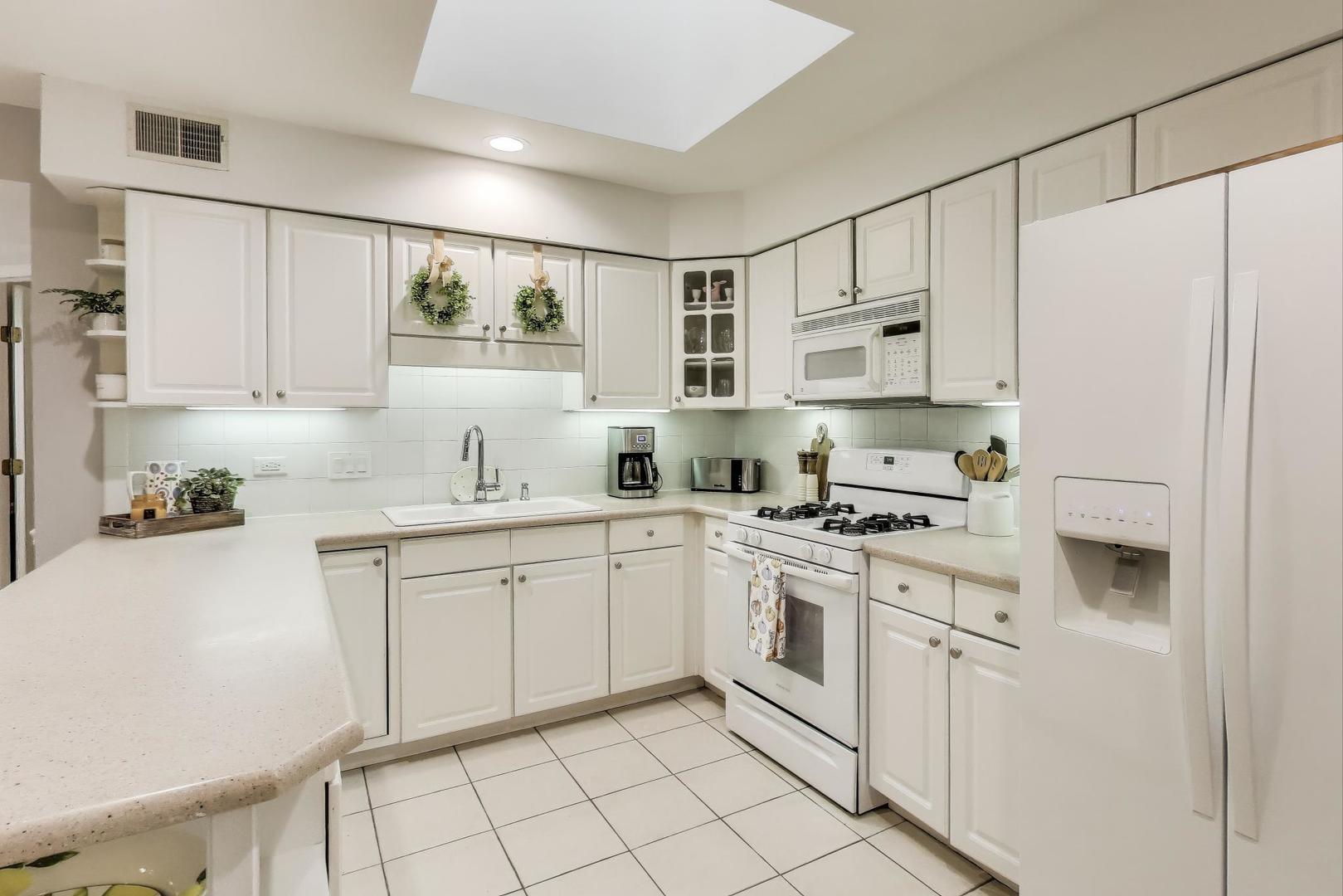 1234 Depot Street Unit: 203