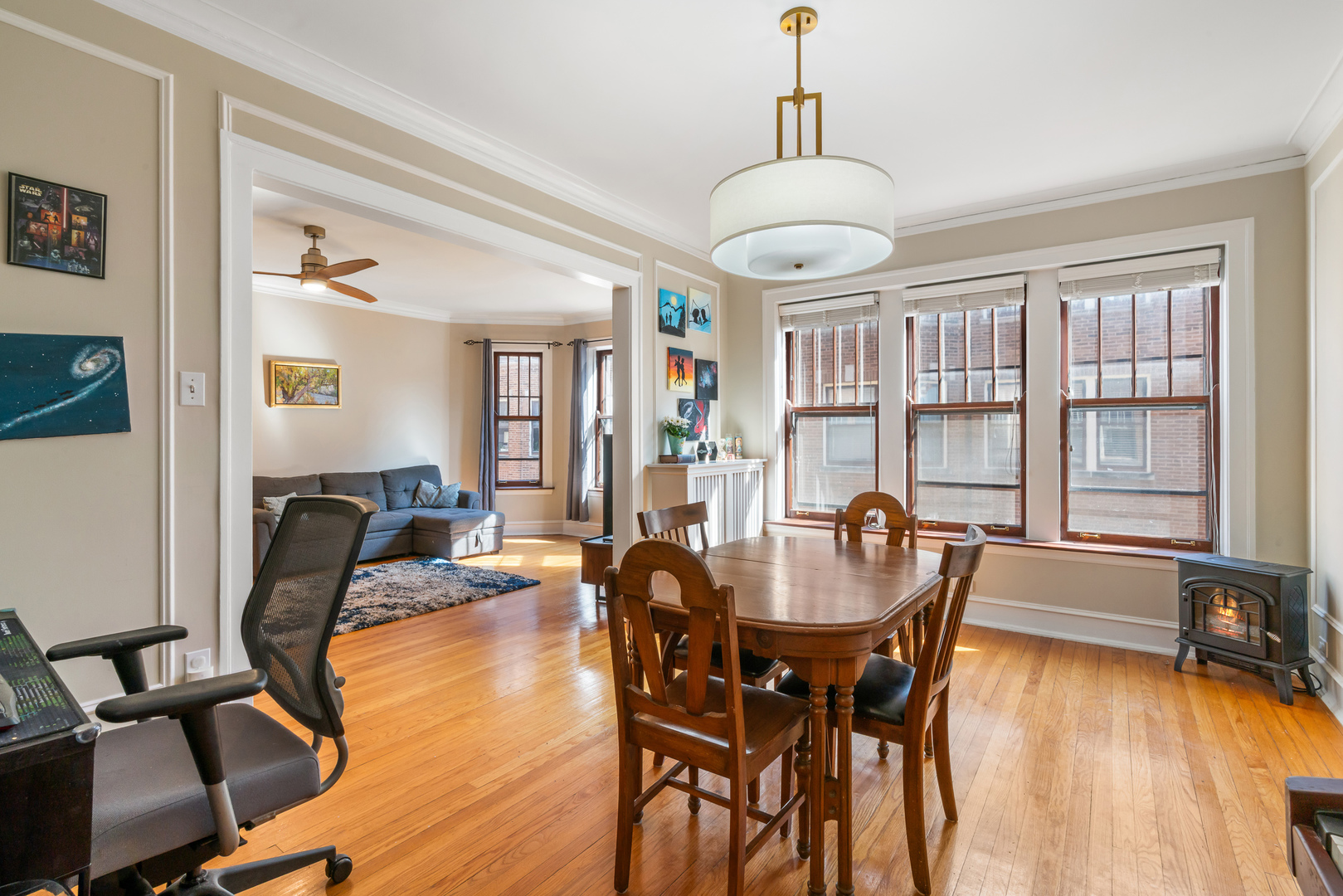 721 Hinman Avenue Unit: 2W