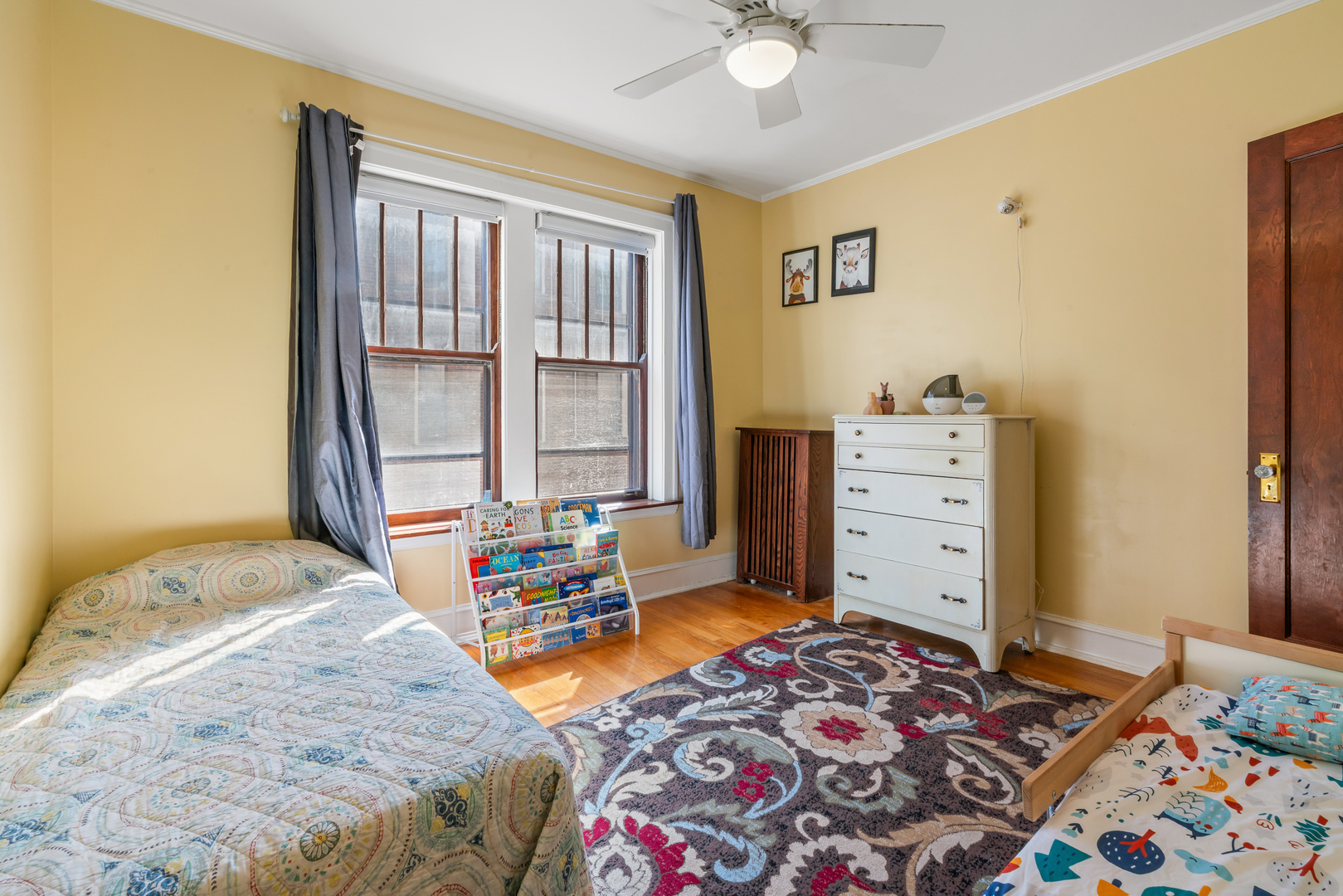 721 Hinman Avenue Unit: 2W