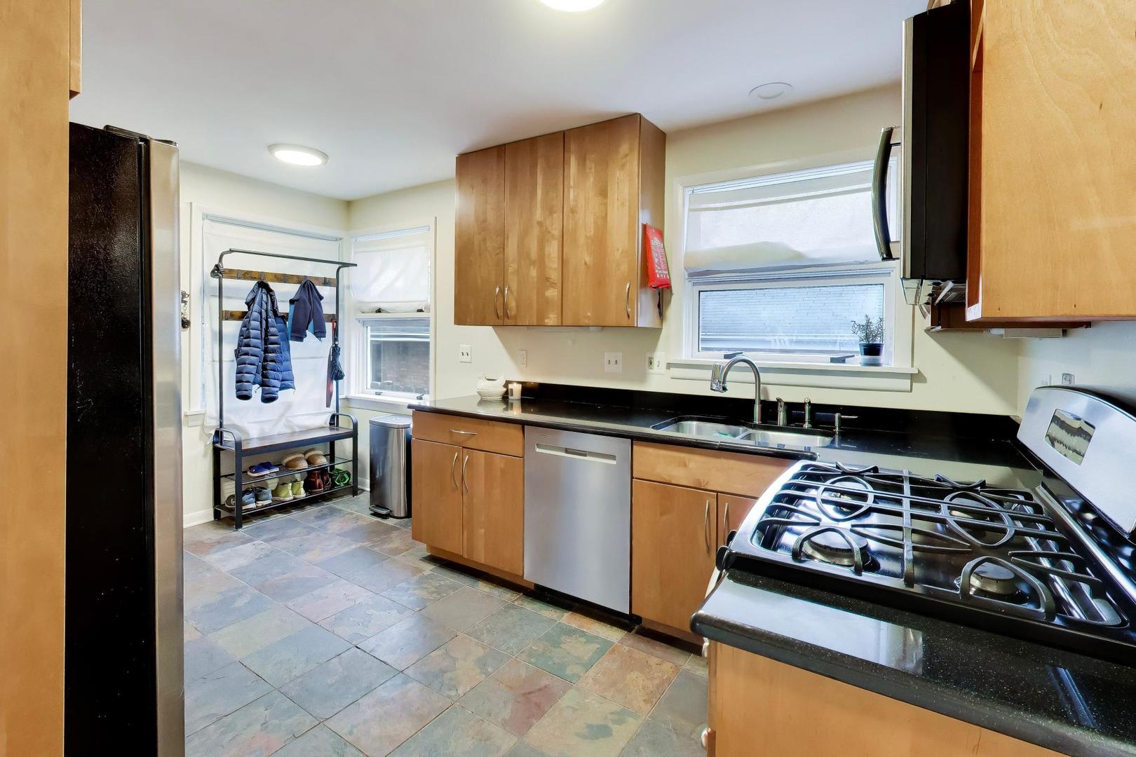 2038 Highland Avenue