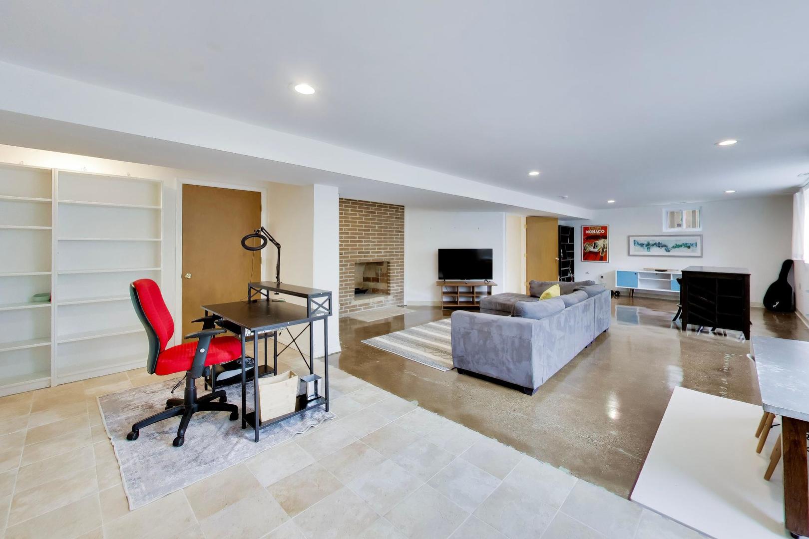 2038 Highland Avenue