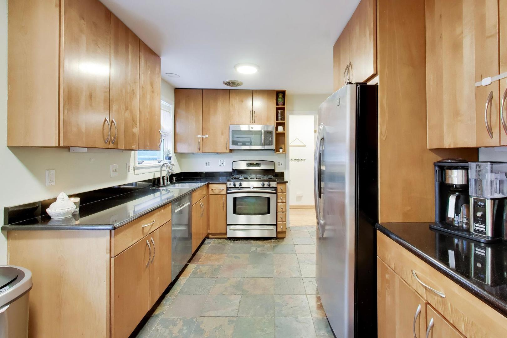 2038 Highland Avenue