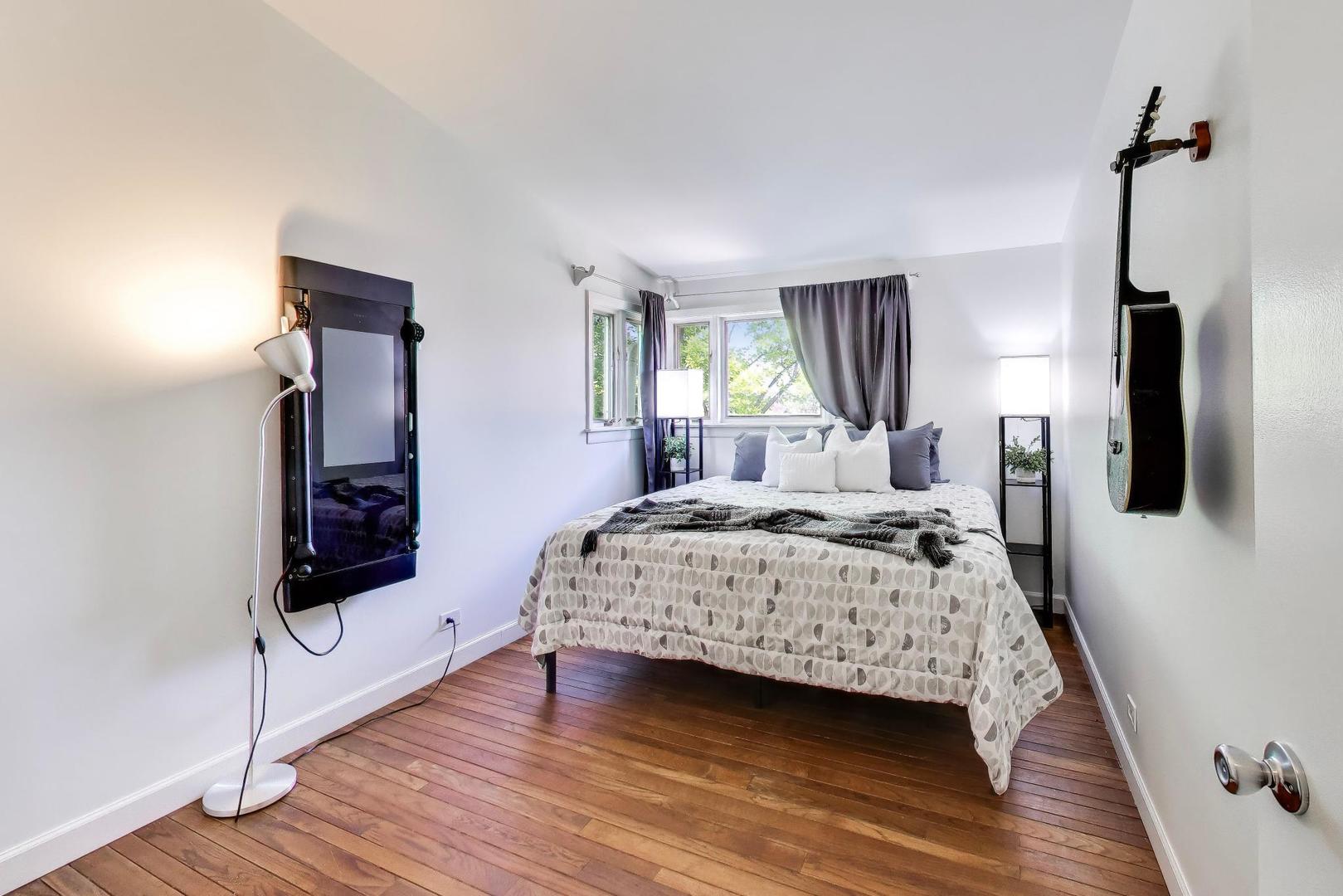 276 Crestwood Village