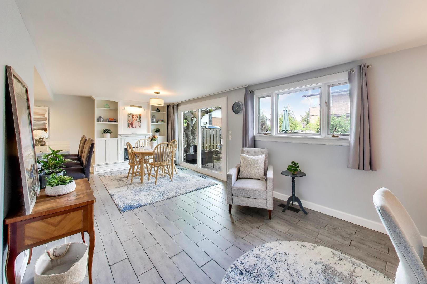 276 Crestwood Village