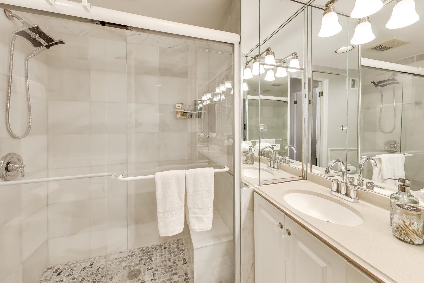 276 Crestwood Village