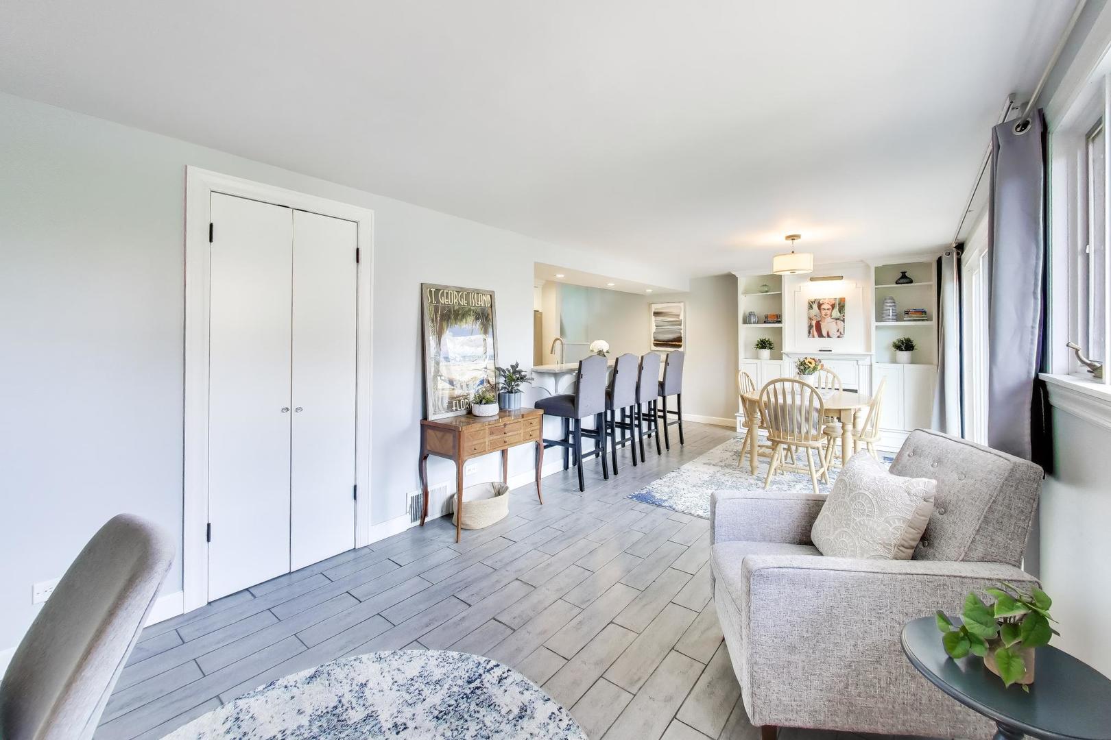 276 Crestwood Village