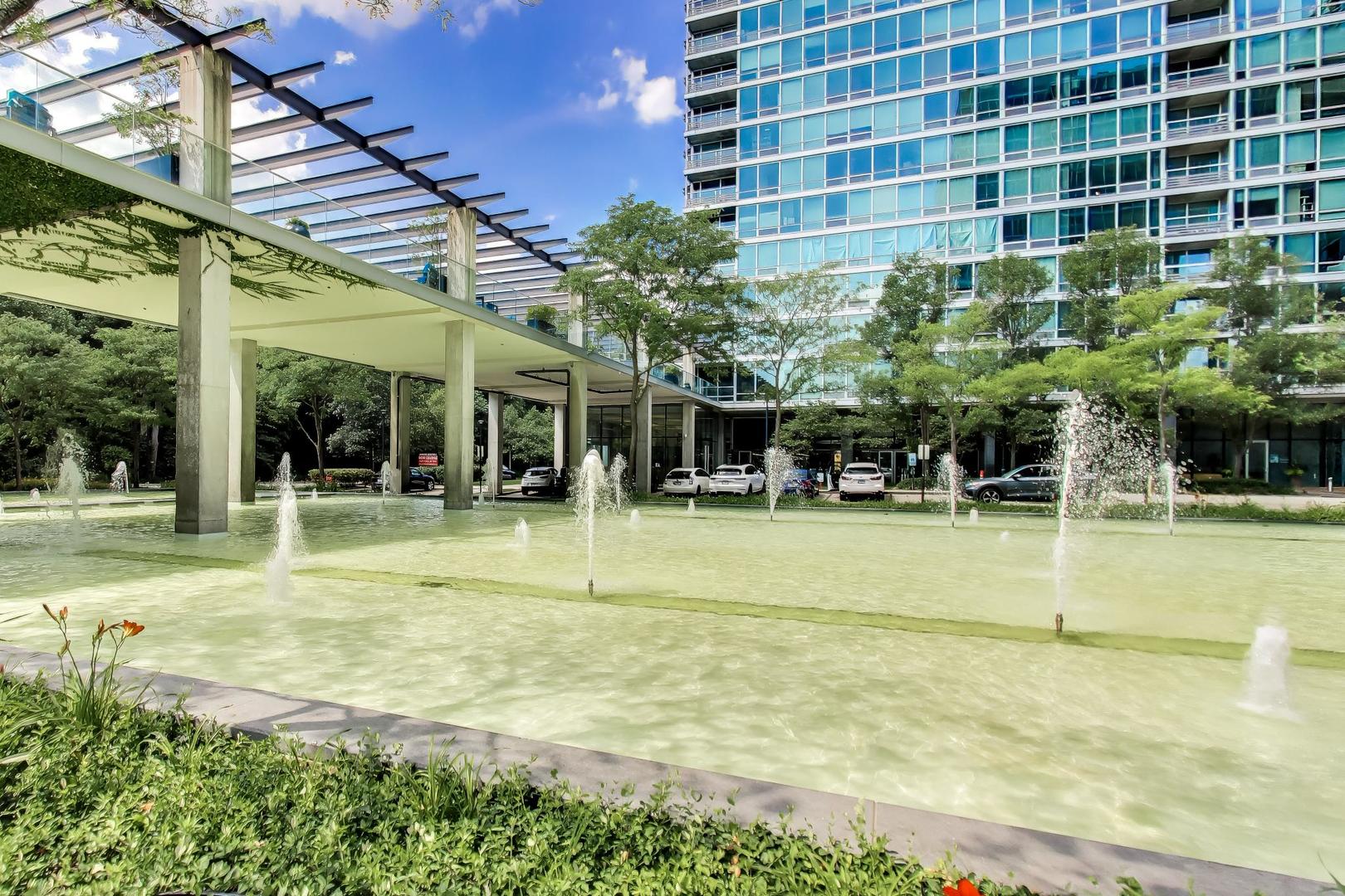 9655 Woods Drive Unit: 403