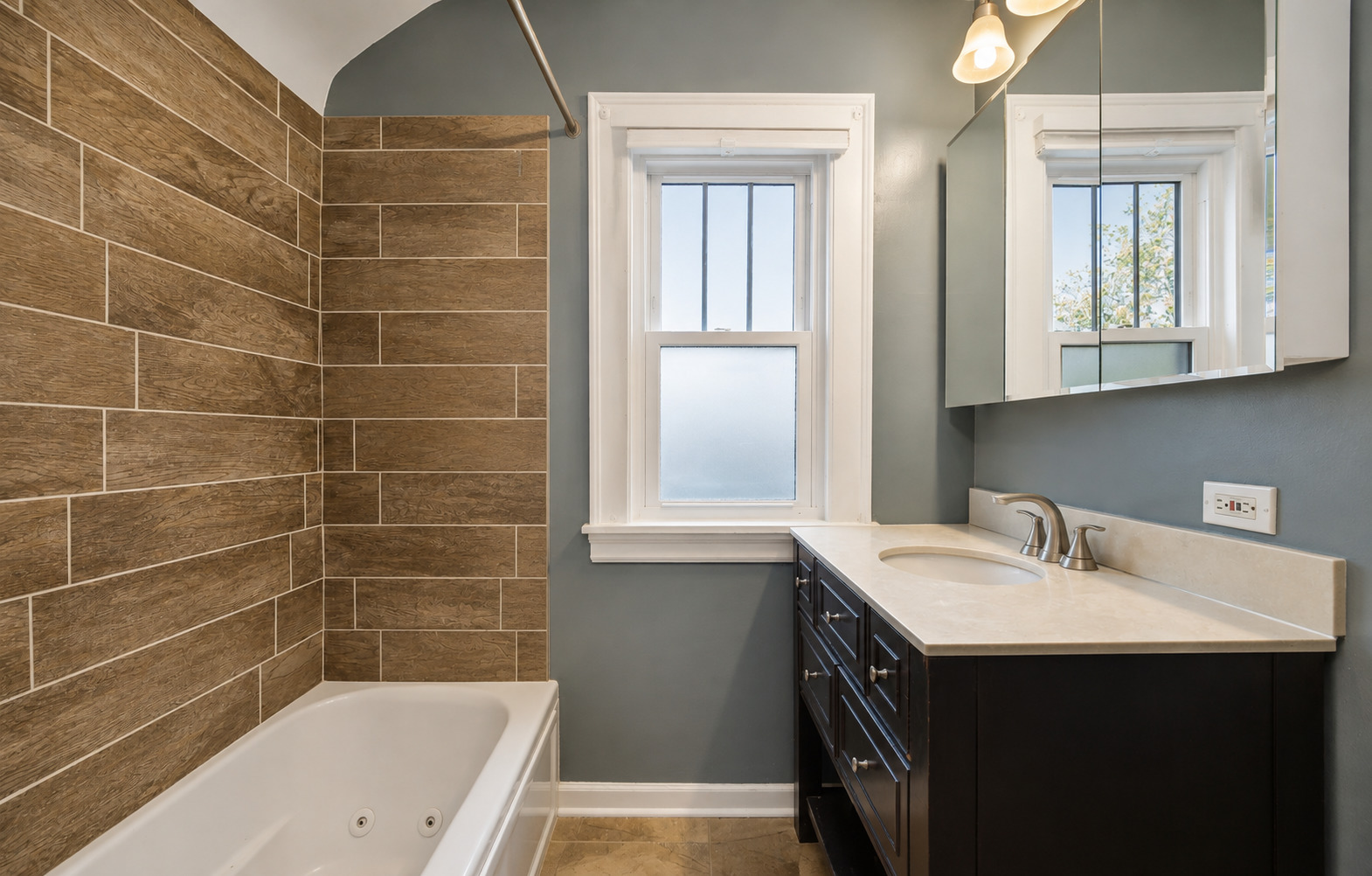 2659 Lincolnwood Drive