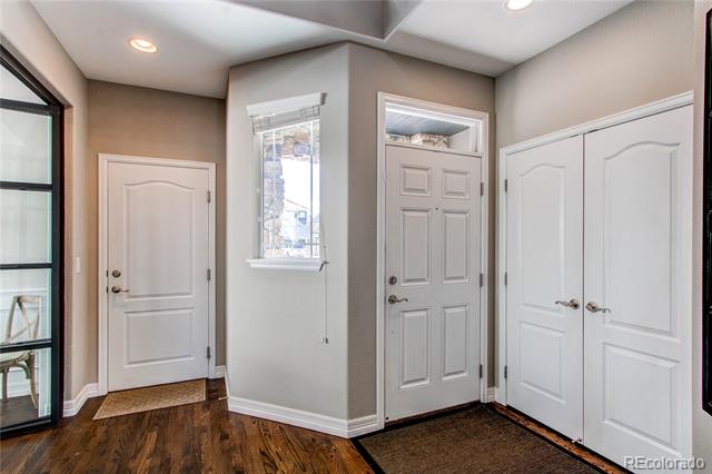 11043 Valleybrook Circle