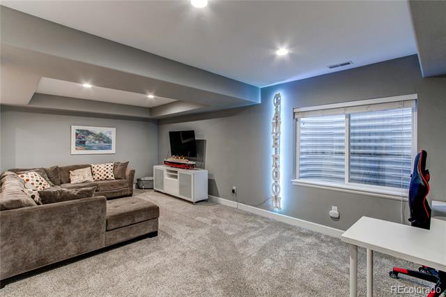 11043 Valleybrook Circle