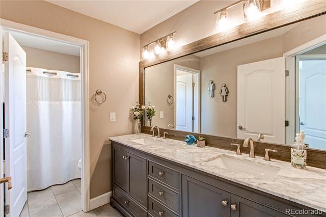 11043 Valleybrook Circle