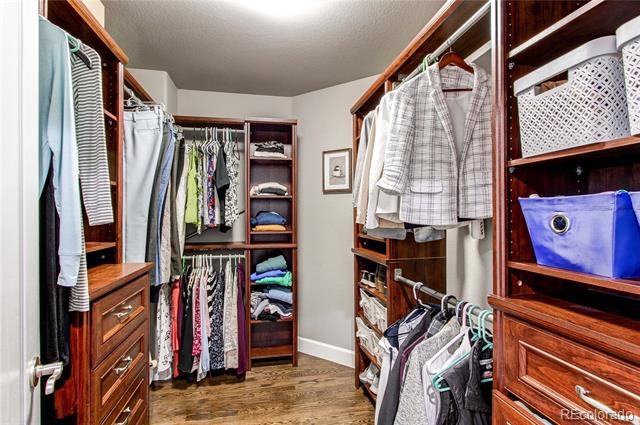 11043 Valleybrook Circle