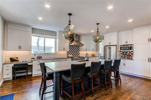 11043 Valleybrook Circle