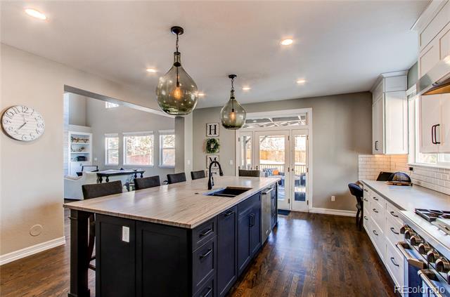 11043 Valleybrook Circle