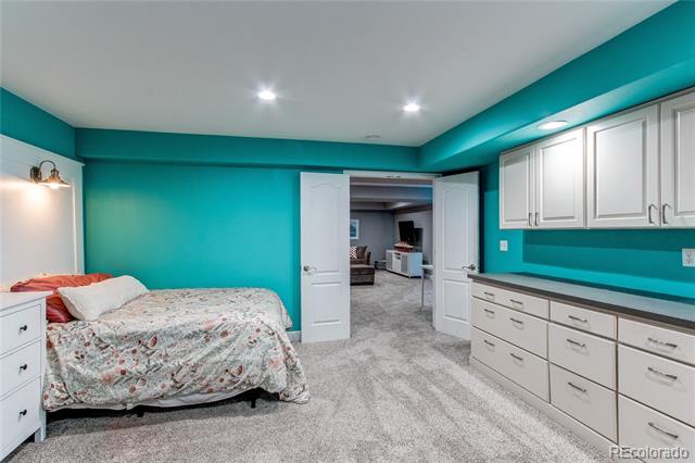 11043 Valleybrook Circle