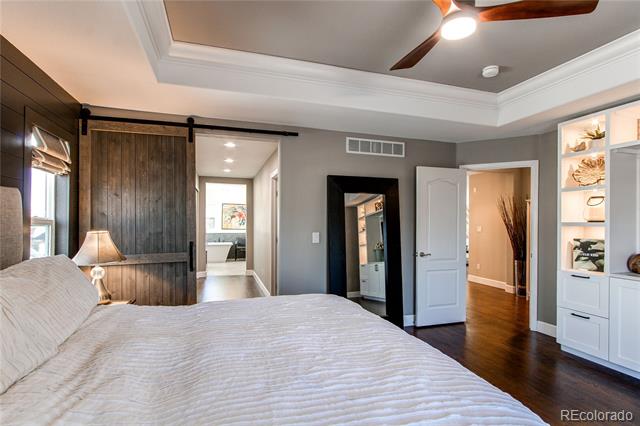 11043 Valleybrook Circle