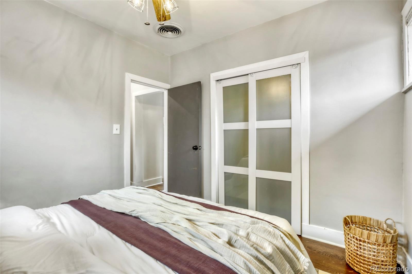 2950 W 39th Avenue