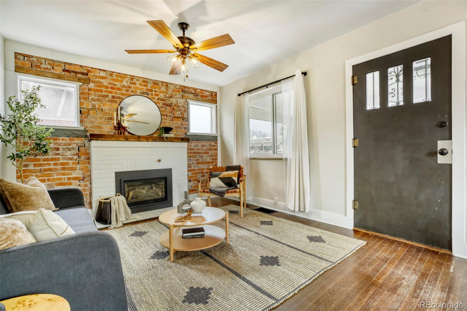2950 W 39th Avenue