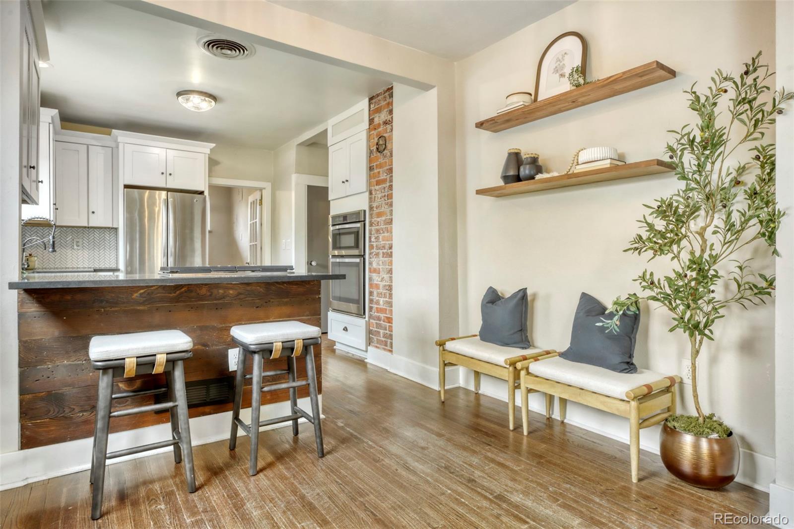 2950 W 39th Avenue