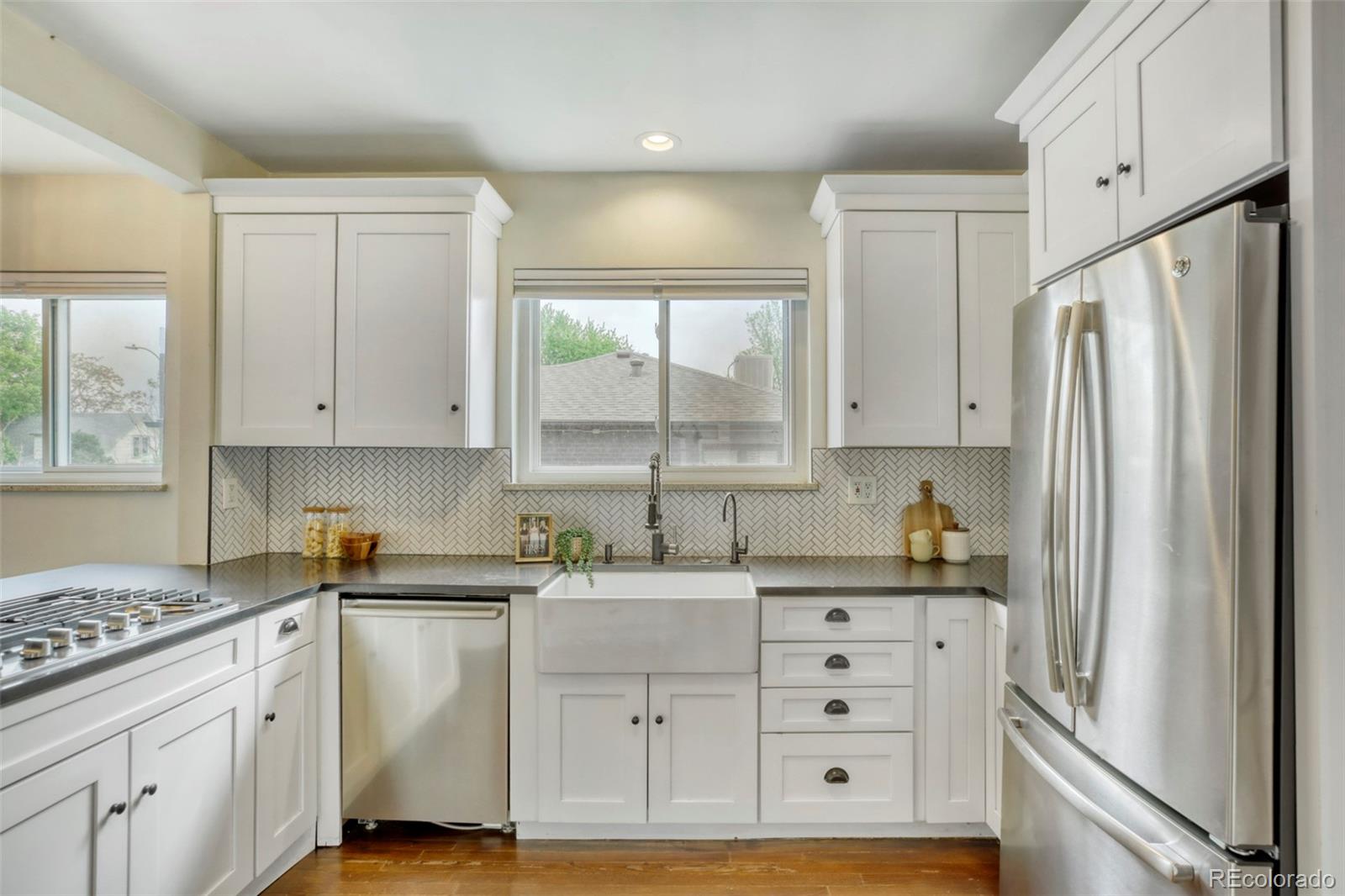 2950 W 39th Avenue