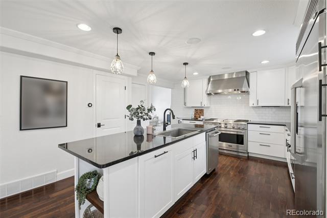 8262 Johnson Court