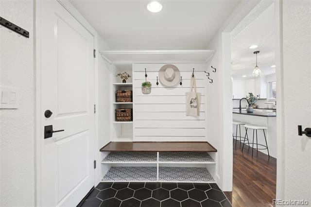 8262 Johnson Court