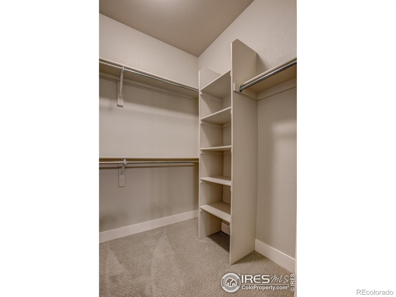 4112 Trapper Lake Drive