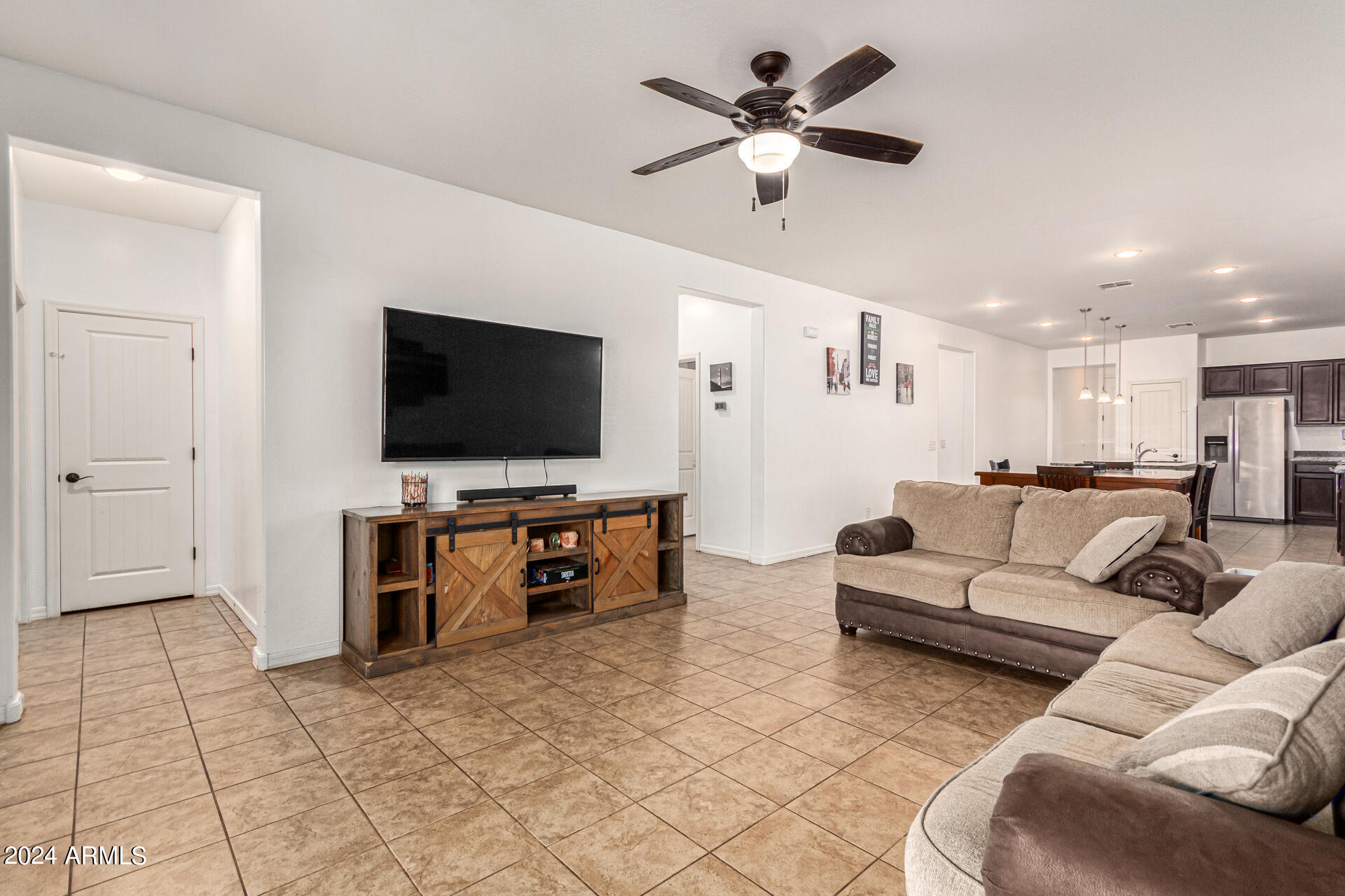 293 N CROSSCREEK Drive