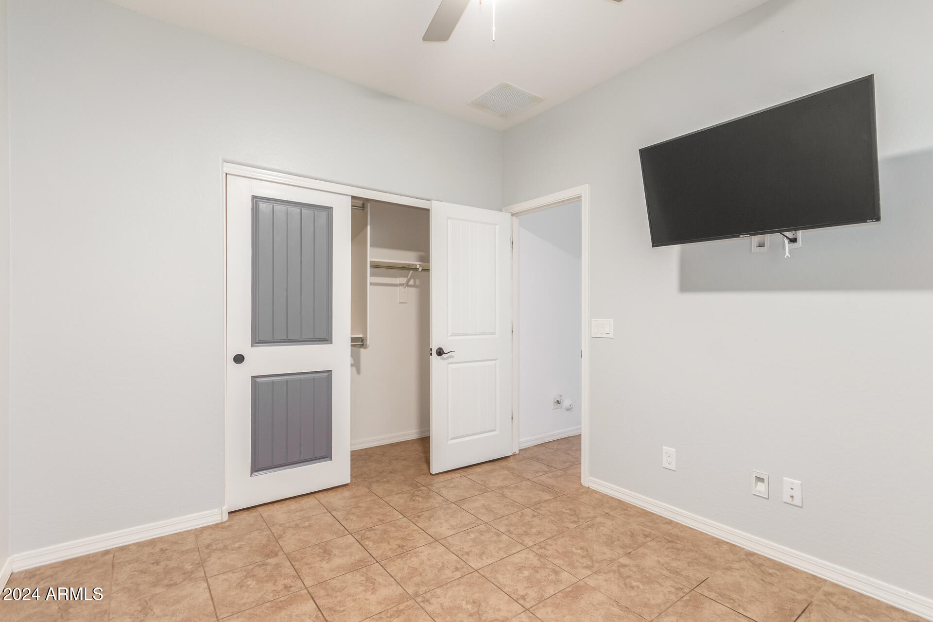 293 N CROSSCREEK Drive