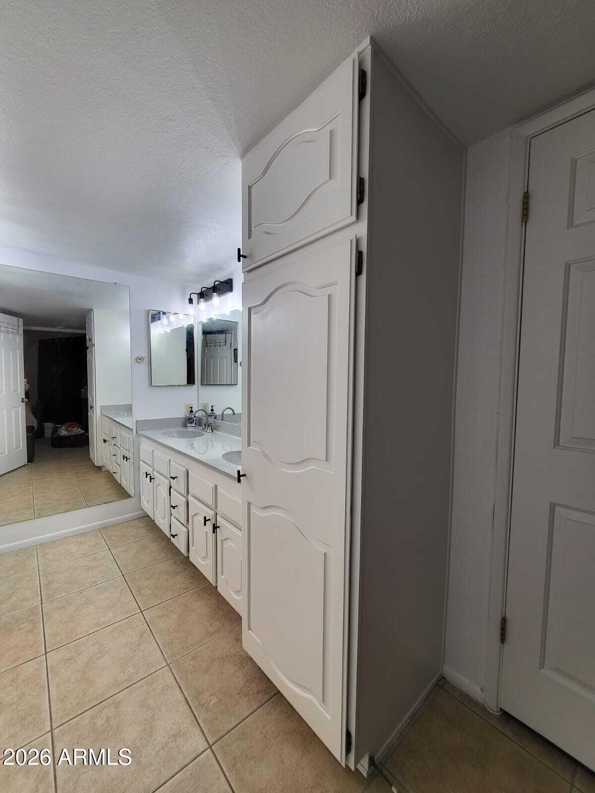 12222 N PARADISE VILLAGE Parkway S 103