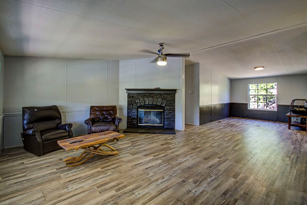 2035 Mountain Spring Way Way