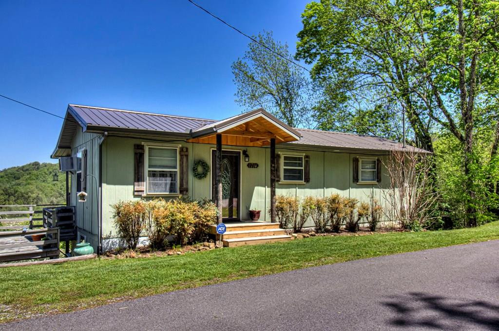 1714 Mountain Drive Drive