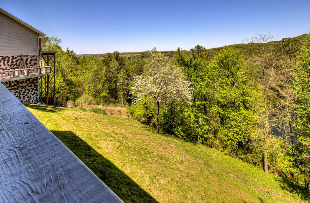 1714 Mountain Drive Drive