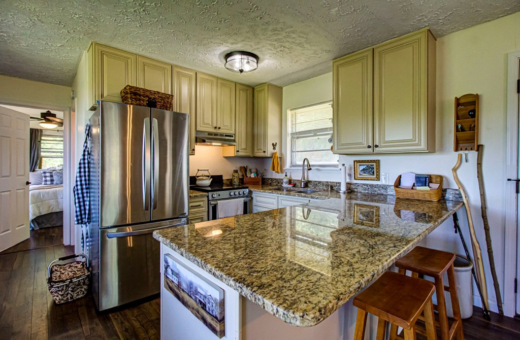 1714 Mountain Drive Drive