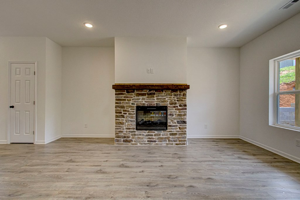 1518 Patricia Holt Boulevard Boulevard